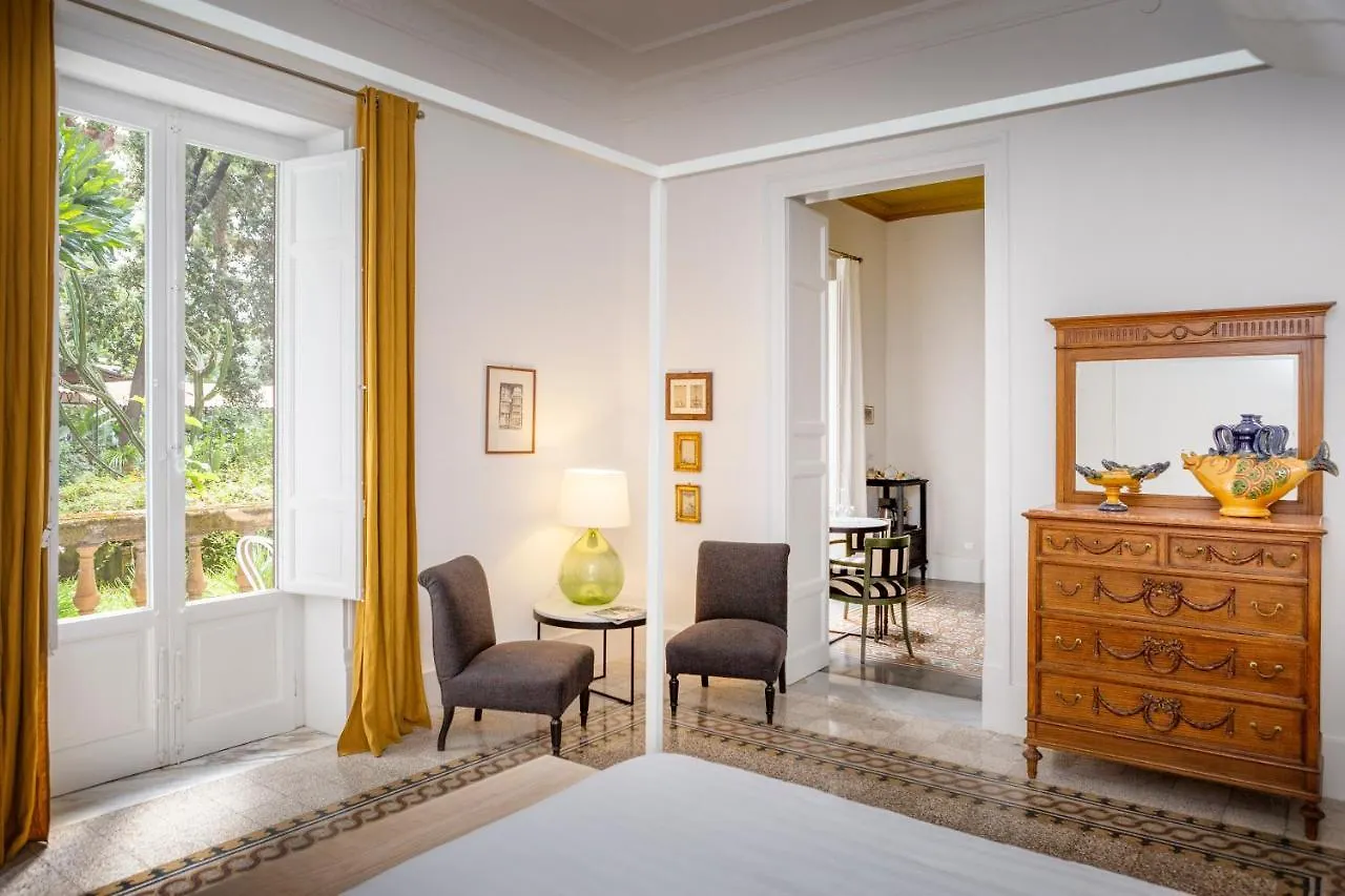 ** Couette-café Garden Suite in private villa on Via Libertà Palerme Italie